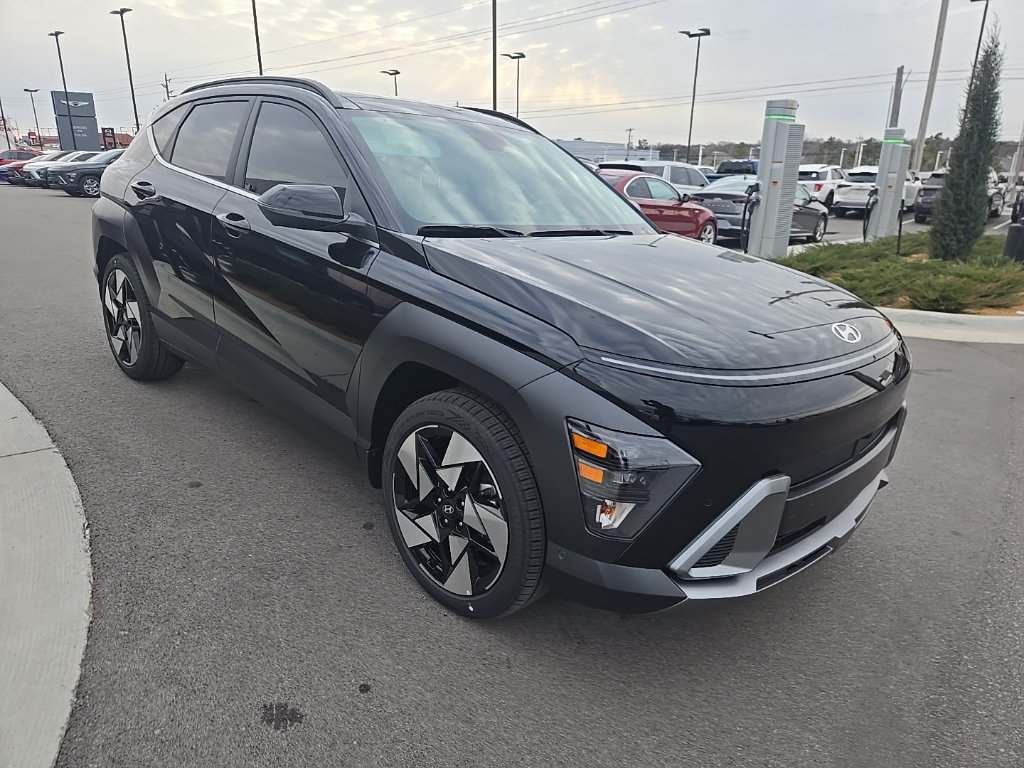 New 2026 Hyundai Kona Limited FWD image 3