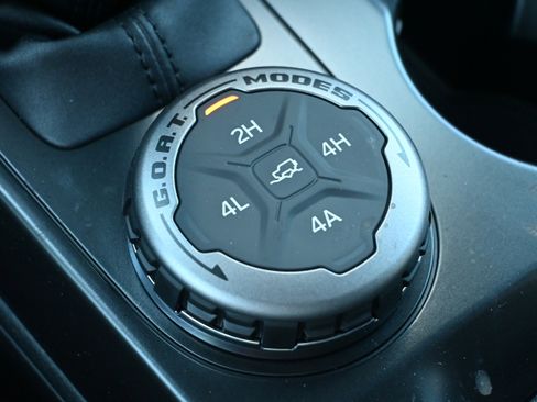 New 2025 Ford Bronco Badlands image 28