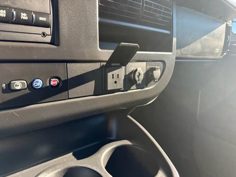 Used 2022 GMC Savana 2500 Regular Van 3D w/ Communications Package image 31