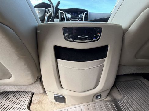 Used 2020 Cadillac Escalade ESV Luxury AWD/4WD image 23
