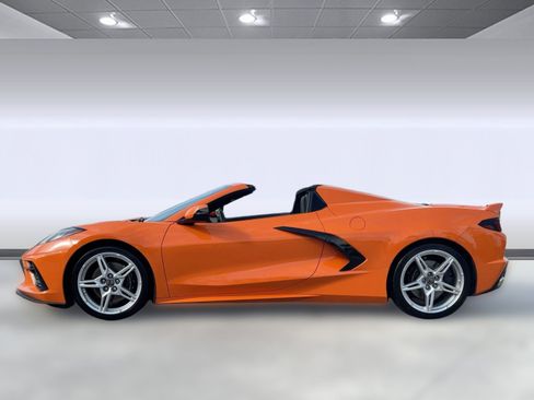 Used 2023 Chevrolet Corvette Stingray Convertible w/ Z51 Performance Package image 2