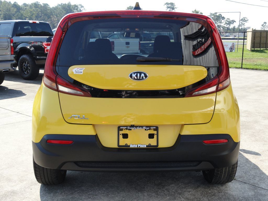 Used 2020 Kia Soul LX FWD image 4