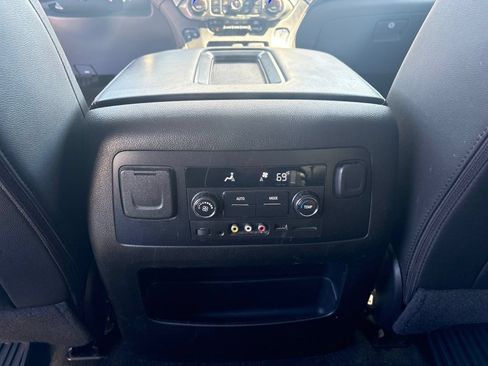 Used 2016 Chevrolet Suburban LT AWD/4WD image 17