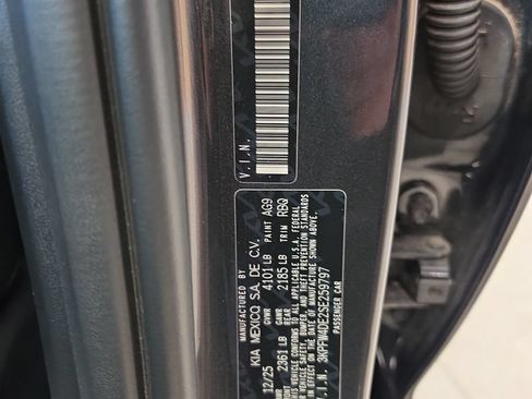 Certified 2025 Kia K4 GT-Line FWD image 40
