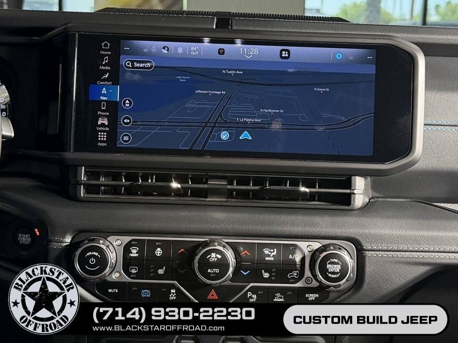 Used 2024 Jeep Wrangler High Altitude AWD/4WD image 29