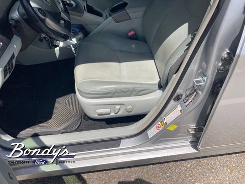 Used 2012 Toyota Prius Four FWD image 6