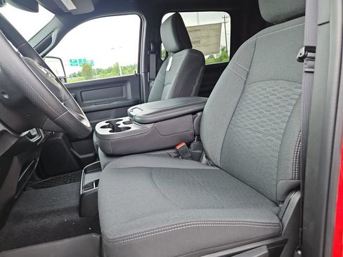 New 2026 RAM 2500 Tradesman AWD/4WD image 14