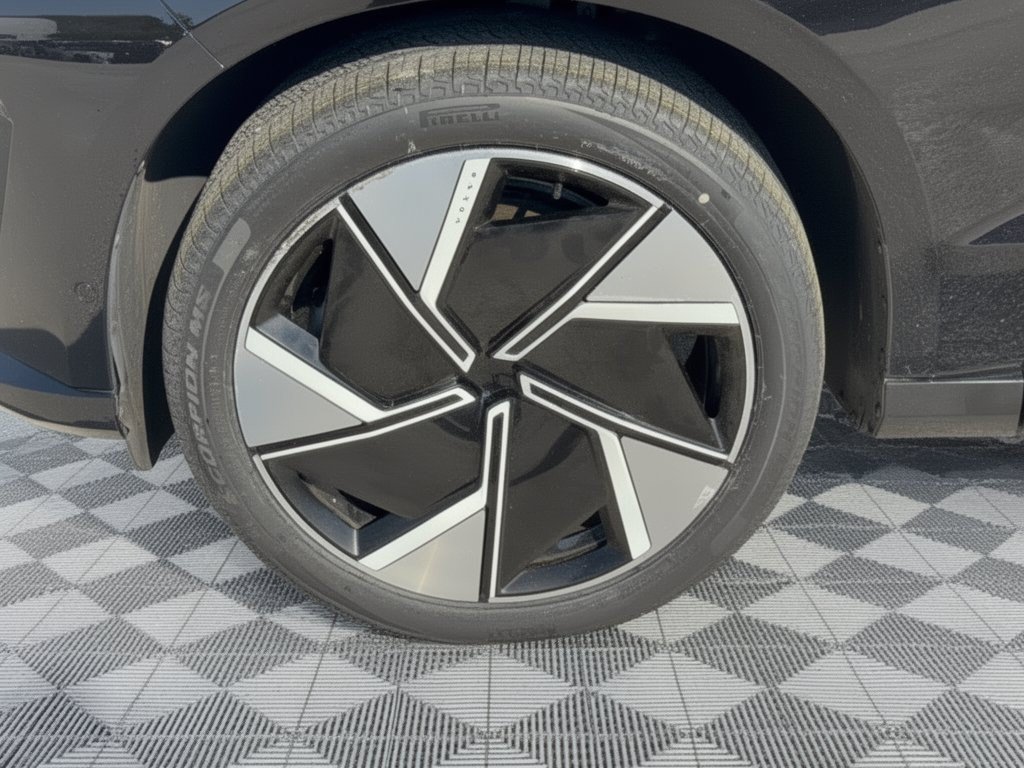 Certified 2025 Volvo EX90 Ultra AWD/4WD image 13