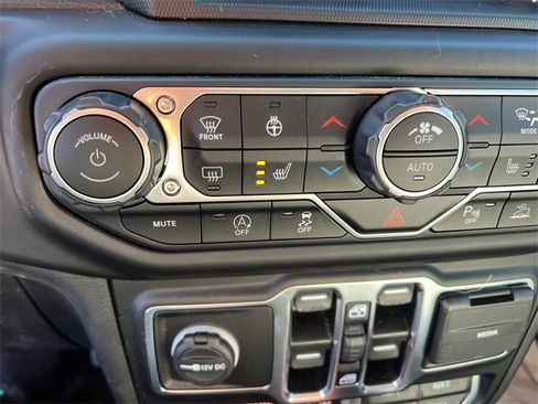 Used 2021 Jeep Gladiator Mojave image 30