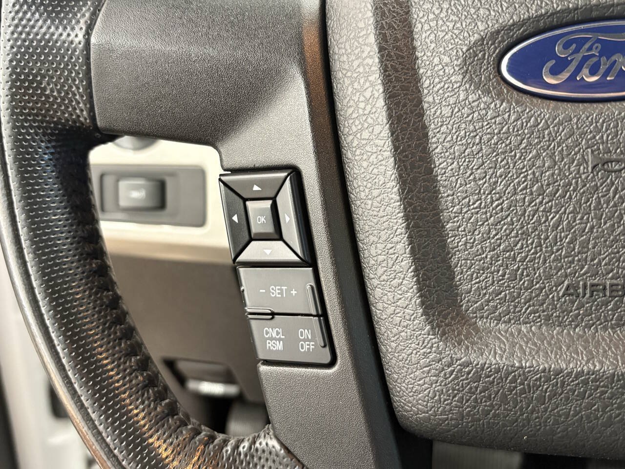 Used 2011 Ford F150 Raptor w/ Raptor Luxury Pkg AWD/4WD image 17