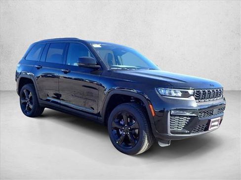 New 2026 Jeep Grand Cherokee Limited w/ Limited Altitude Package AWD/4WD image 6