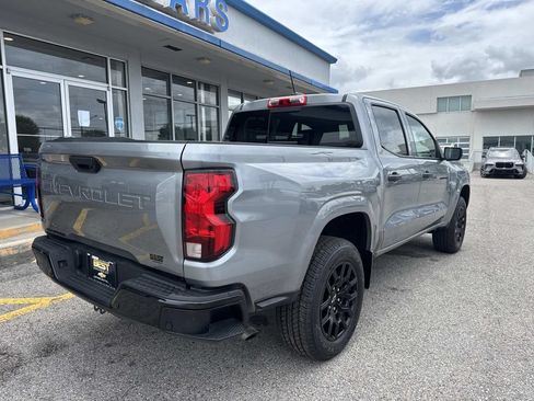 Used 2025 Chevrolet Colorado W/T w/ WT Custom Package RWD image 8