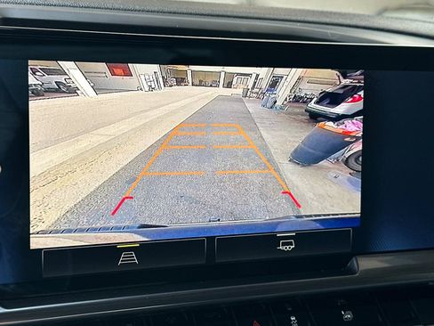 Certified 2023 Chevrolet Silverado 1500 LT image 25