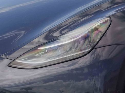 Used 2021 Tesla Model Y Long Range image 8