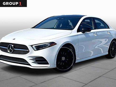 Used 2022 Mercedes-Benz A 220 image 1