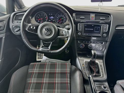 Used 2016 Volkswagen Golf 4-Door FWD image 27