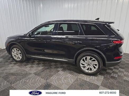 Used 2024 Lincoln Corsair AWD image 5