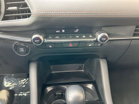 Used 2025 MAZDA MAZDA3 s image 19