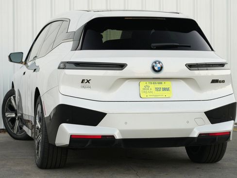 Used 2023 BMW iX M60 w/ Executive Package image 6