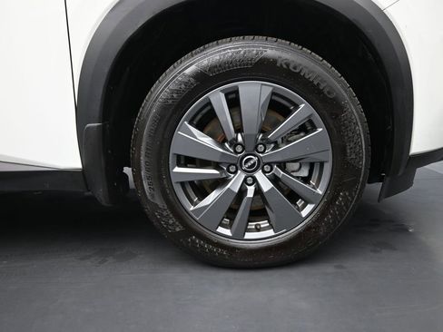 Used 2024 Nissan Pathfinder S AWD/4WD image 10