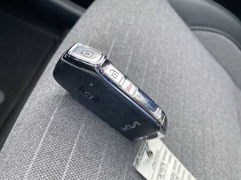 Certified 2023 Kia Seltos S image 28