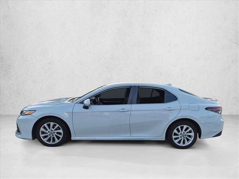 Used 2023 Toyota Camry LE w/ Convenience Package FWD image 5