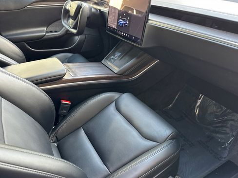 Used 2023 Tesla Model S Standard Range image 20