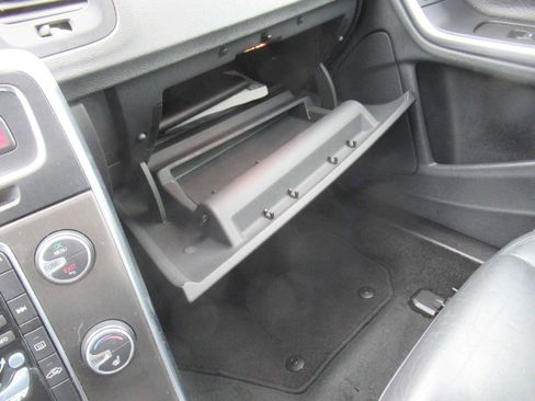 Used 2014 Volvo S60 T5 image 31