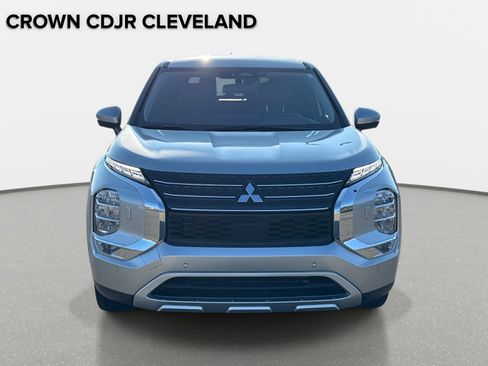 Used 2024 Mitsubishi Outlander SE image 10