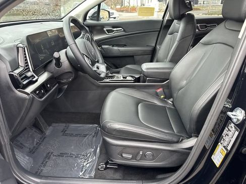 Used 2025 Kia Sportage EX FWD image 26