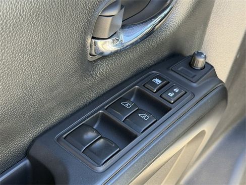 Used 2023 Nissan Titan PRO-4X w/ Pro-4x Convenience Package image 21