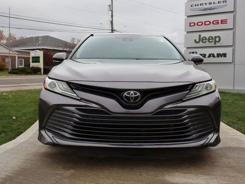 Used 2018 Toyota Camry XLE image 4