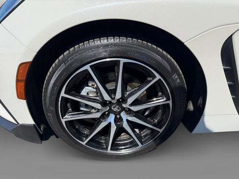 Used 2023 Toyota GR86 image 9