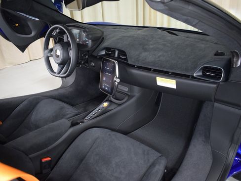 New 2026 McLaren Artura image 19