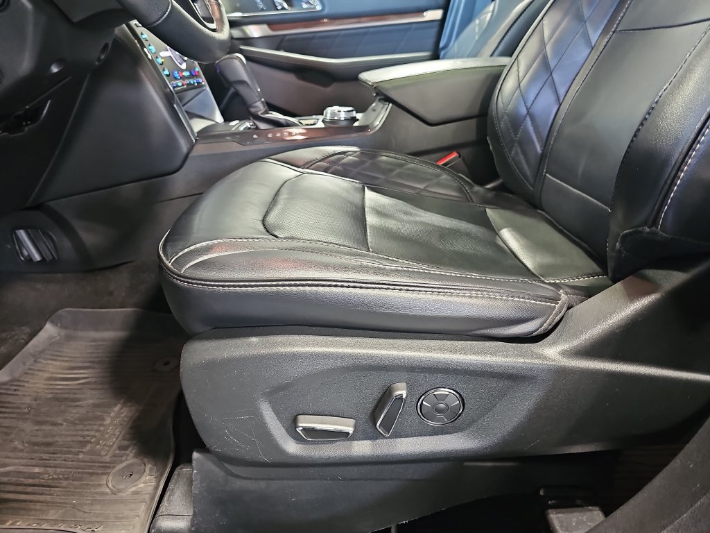 Used 2018 Ford Explorer Platinum AWD/4WD image 59
