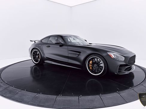 Used 2018 Mercedes-Benz AMG GT R image 17