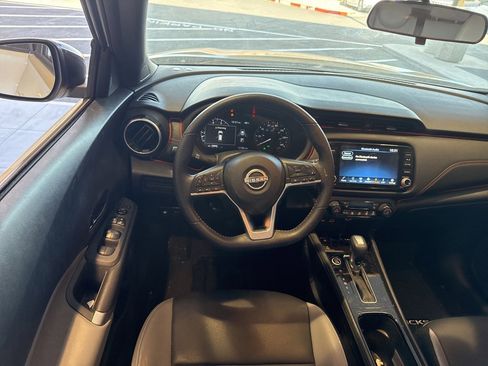 Used 2024 Nissan Kicks SR w/ SR Premium Package image 13