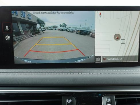 Used 2023 Genesis G70 2.0T image 9