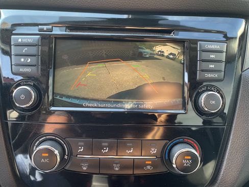 Used 2020 Nissan Rogue Sport S FWD image 21