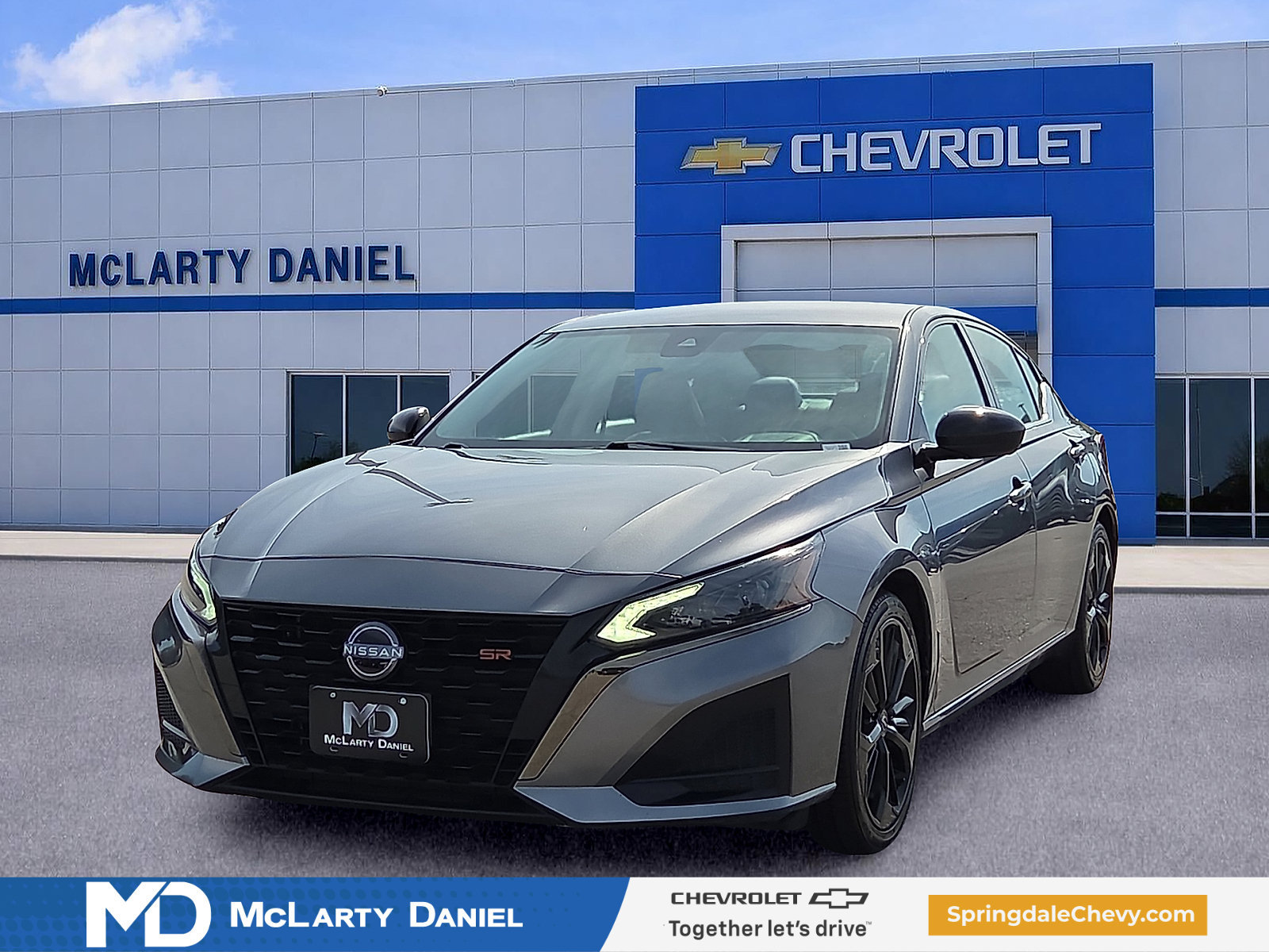 Used 2023 Nissan Altima 2.5 SR FWD image 2