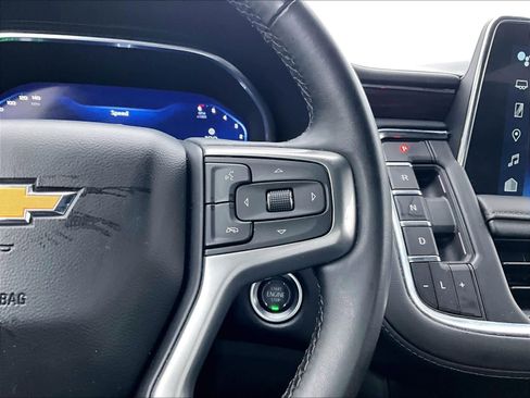 Used 2024 Chevrolet Suburban LT image 25