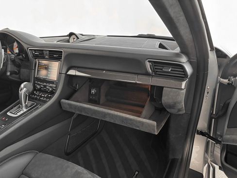 Used 2016 Porsche 911 GT3 image 27