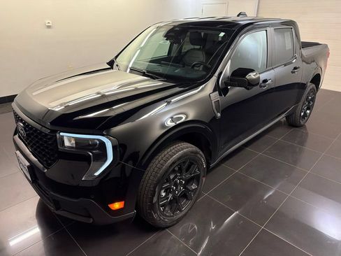New 2026 Ford Maverick Lariat w/ Black Appearance Package AWD/4WD image 3
