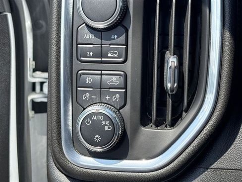 Used 2022 GMC Sierra 1500 Elevation AWD/4WD image 17