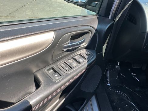 Used 2019 Dodge Grand Caravan GT FWD image 21