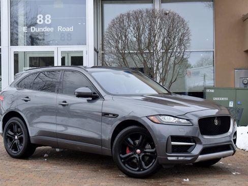 Used 2018 Jaguar F-PACE R-Sport image 2