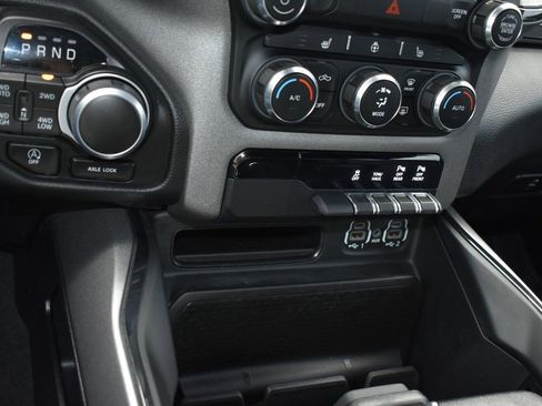 Used 2023 RAM 1500 Big Horn AWD/4WD image 18