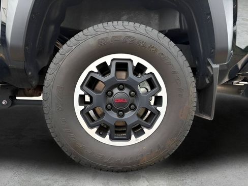 Used 2024 Toyota Tacoma TRD Off-Road AWD/4WD image 22