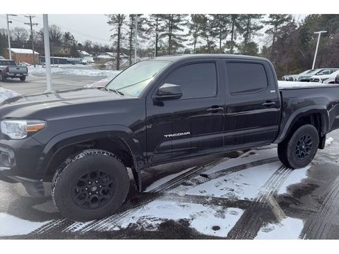 Used 2022 Toyota Tacoma SR5 image 1