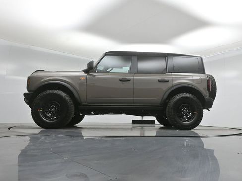New 2026 Ford Bronco Badlands image 7